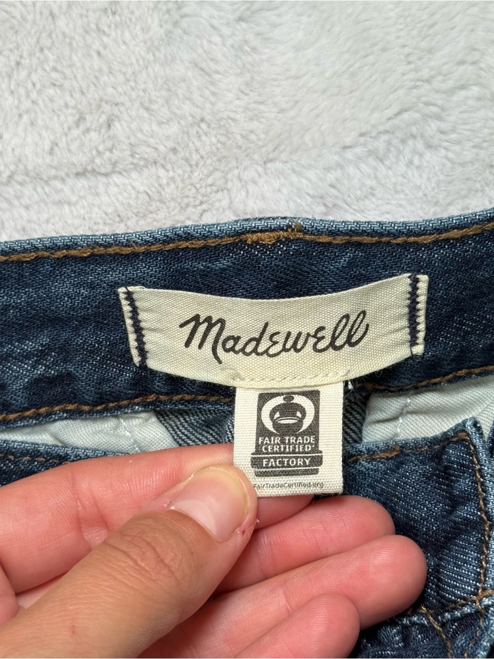 Madewell The Harlow Wide-Leg Jean: Airy Denim Edition Fieldale Wash; Airy - Picture 9 of 10